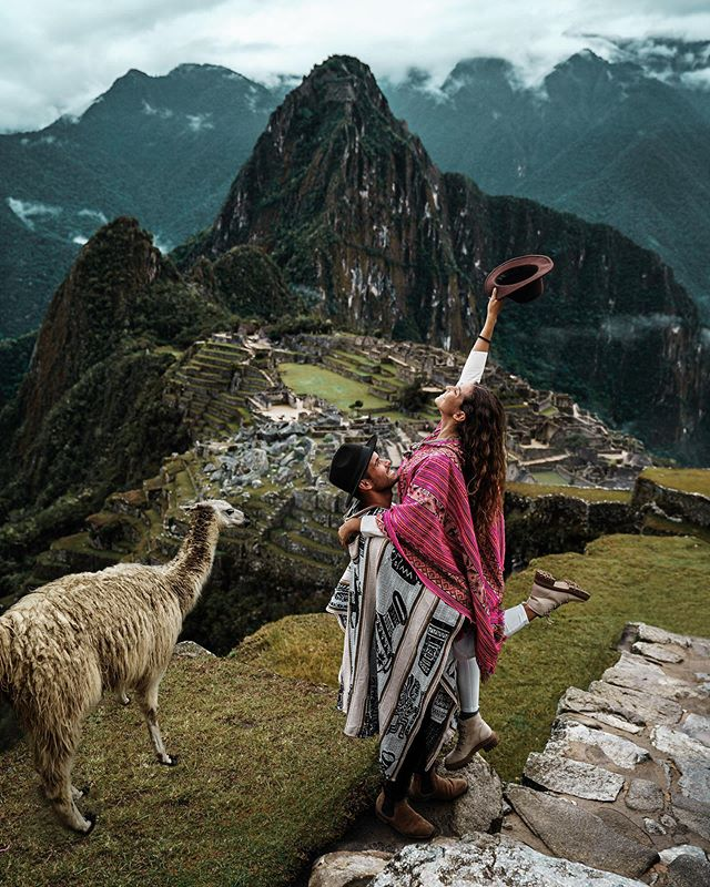 Machu Picchu & Sacred Valley Tour (2 Days)